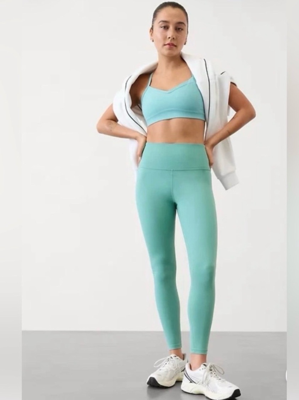 Salutation Stash High Rise 7/8
Legging | Athleta in Juniper